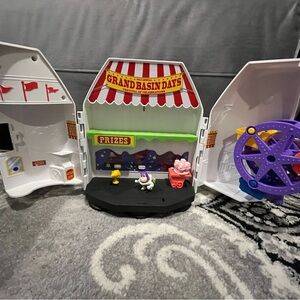 Toy Story 4 Buzz Light Year Grand Basin Days Carnival Playset